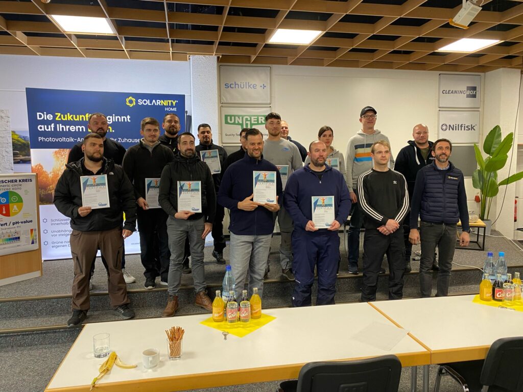 OQS Solarreinigung Training